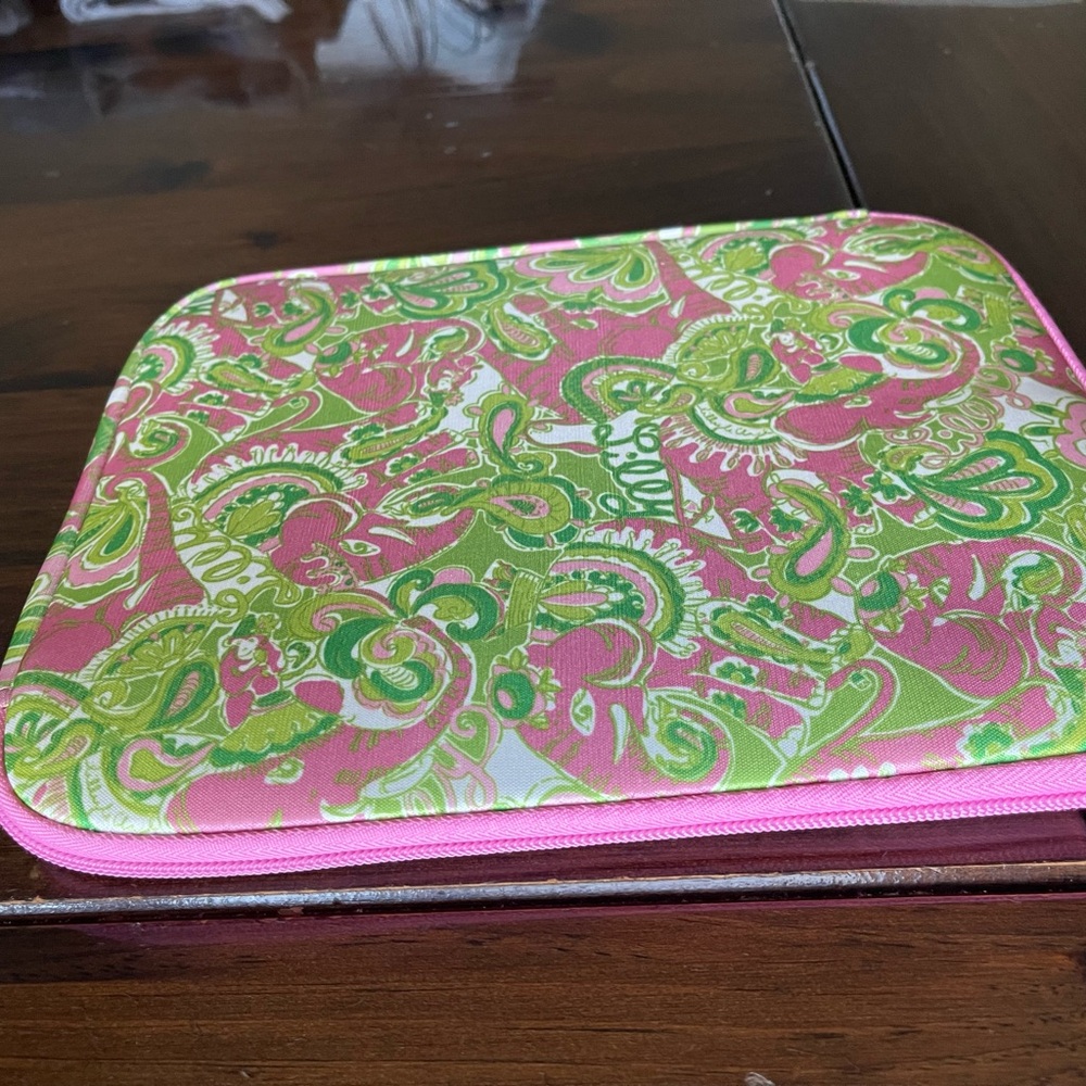Lily Pulitzer iPad Sleeve/Case - Picture 4 of 6